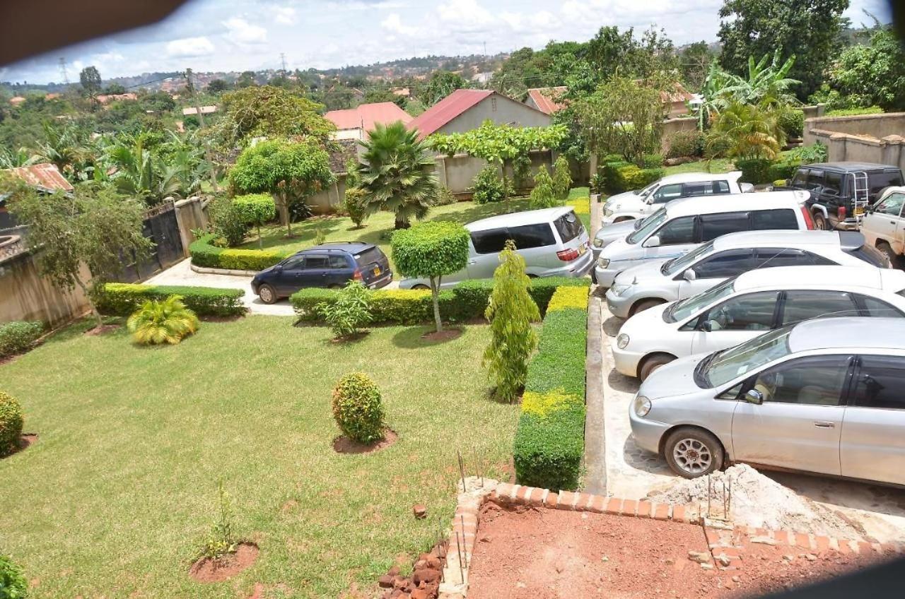 Merian Gardens And Guest House Mukono Town Exterior photo